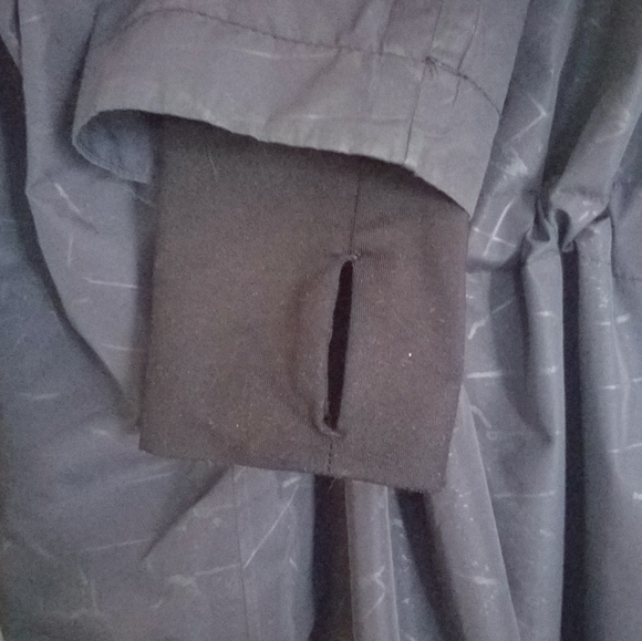 High-Low Windbreaker - Picture 6 of 6